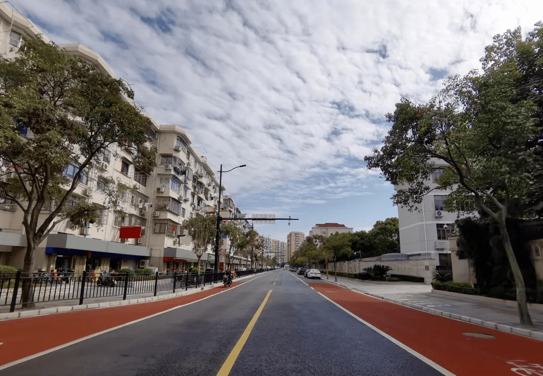 完成架空线入地和合杆整治北新泾街道金钟路片区