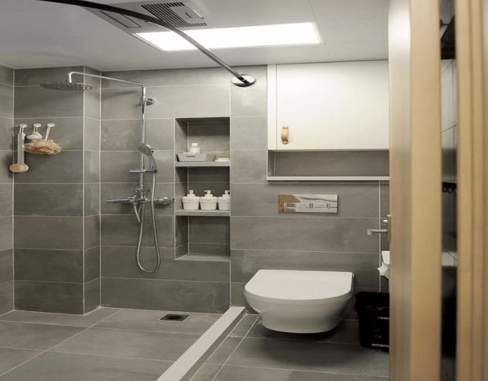 你家卫生间还在用置物架?年轻人都在墙上掏洞,美观又实用