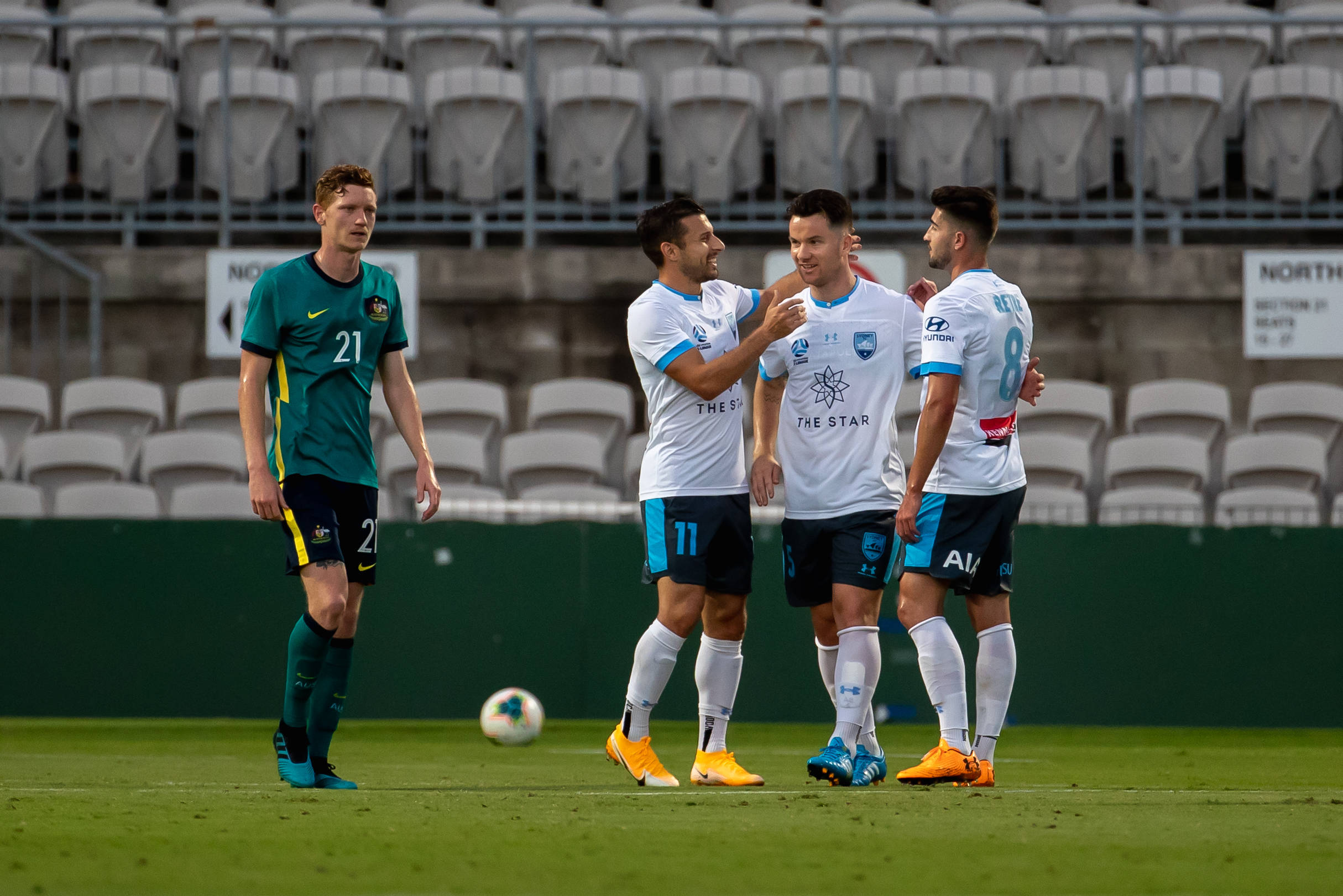 季中赛礼包|NBA正式出台新规则!季中赛奖金丰厚,但詹姆斯和追梦人强烈反对