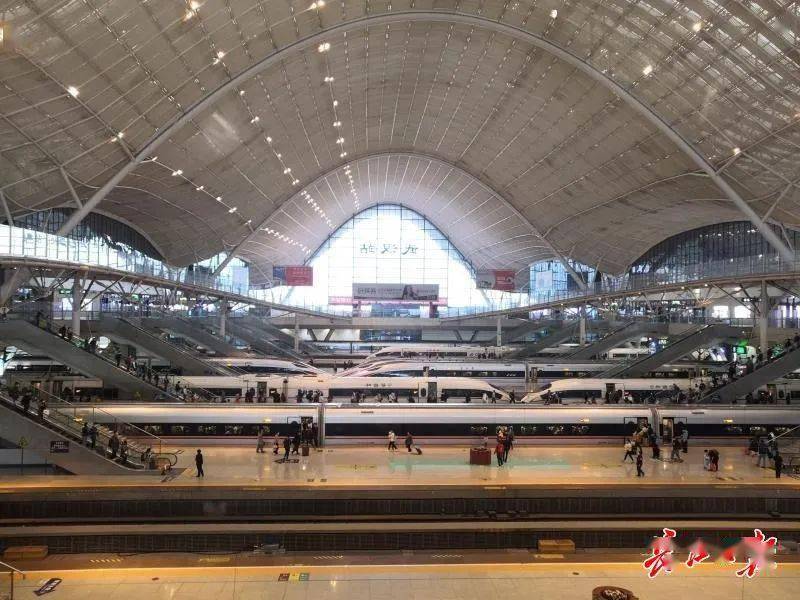 阳逻港天河机场米字形高铁武汉正全力建设枢纽城市