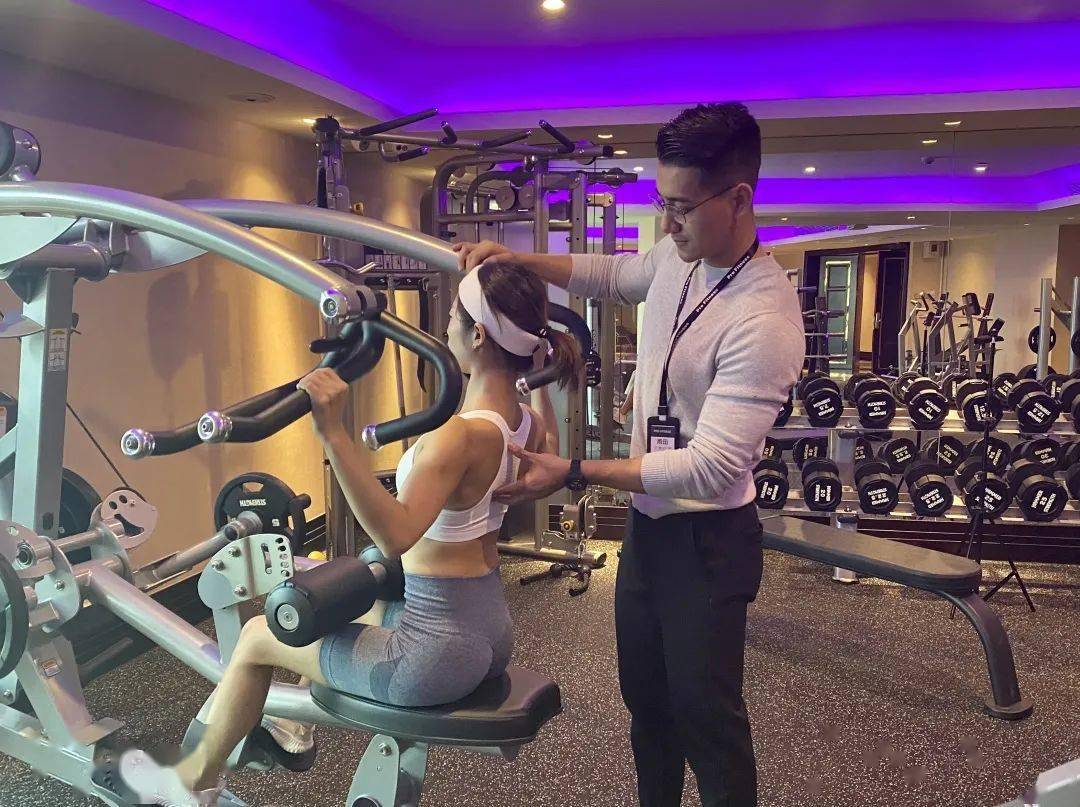 天河岗顶c口0699秒1488元健身月卡2节私教课单人套餐一对一指导量身