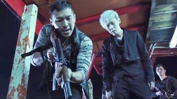 港片段坤有多嚣张拿着ak干八面佛的儿子还抢了他的货