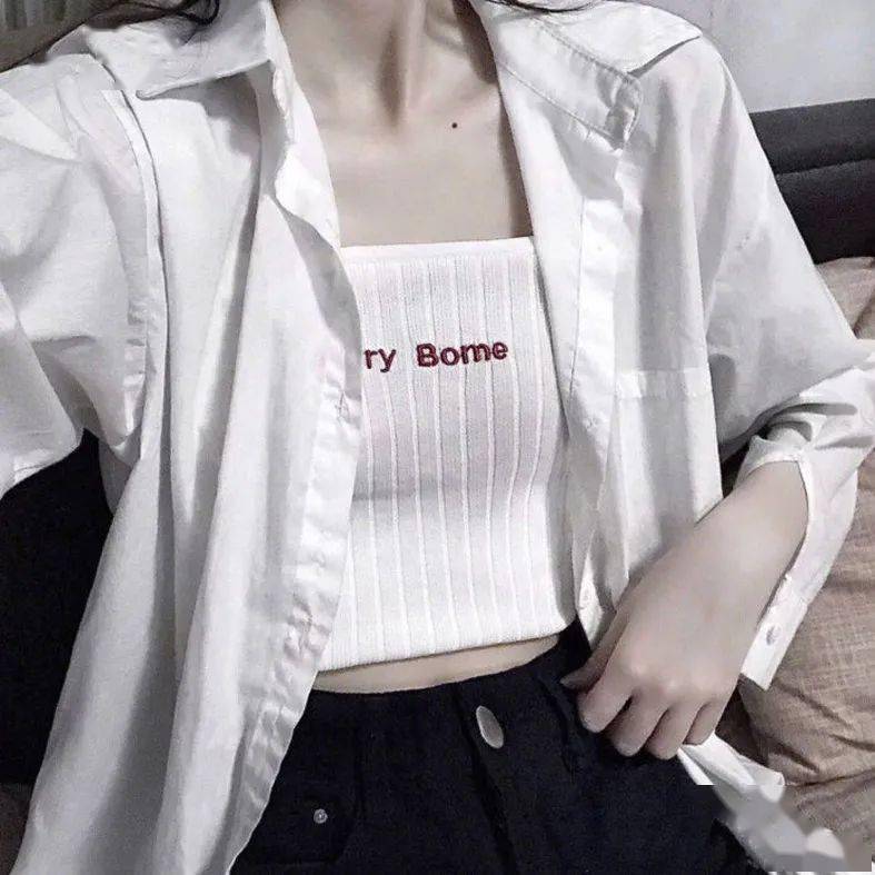 个性好看部位女生头像 | 给我狭窄的心 一个大的宇宙