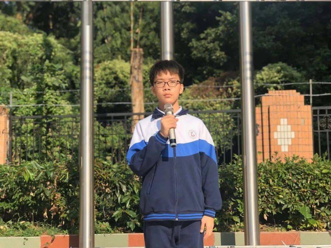 国旗下讲话心怀感恩成就人生
