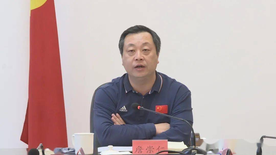 就全面抓好创建省级文明县城迎检工作,县委书记詹崇仁强调,一要高度