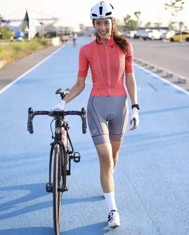 正确的骑乘踩踏姿势可以拥有美腿