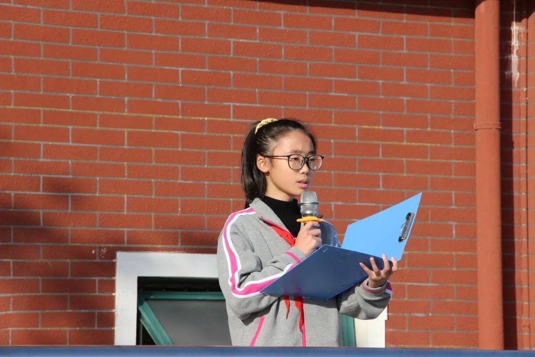 学校热点3柘林学校遵守行为规范争当劳动能手