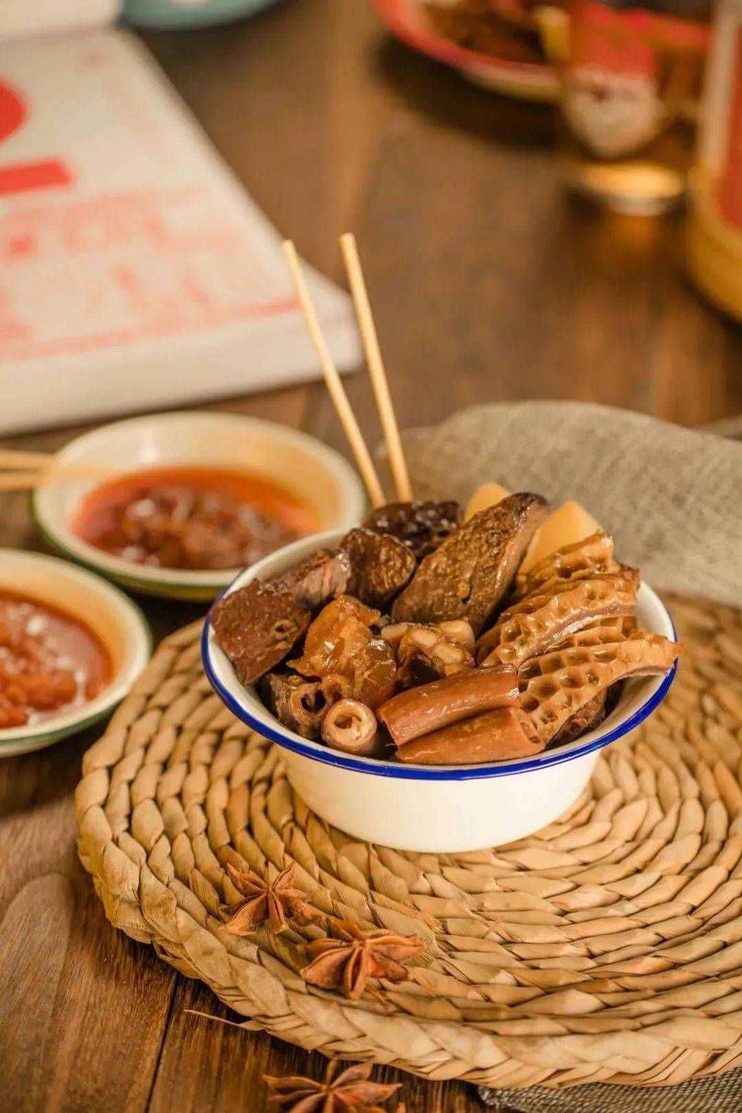 在广州火了30年的「阿婆牛杂」,终于开到贵港了._味道