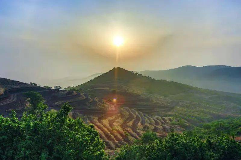 凌源穷山沟变金山沟飞地经济成亮点