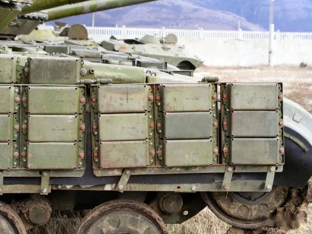 昔日苏修铁拳俄军现存前苏联t64主战坦克剪影