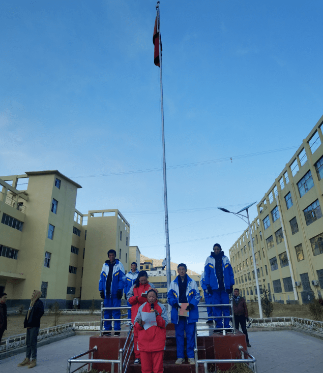 类乌齐县中学开展民法典主题教育系列活动