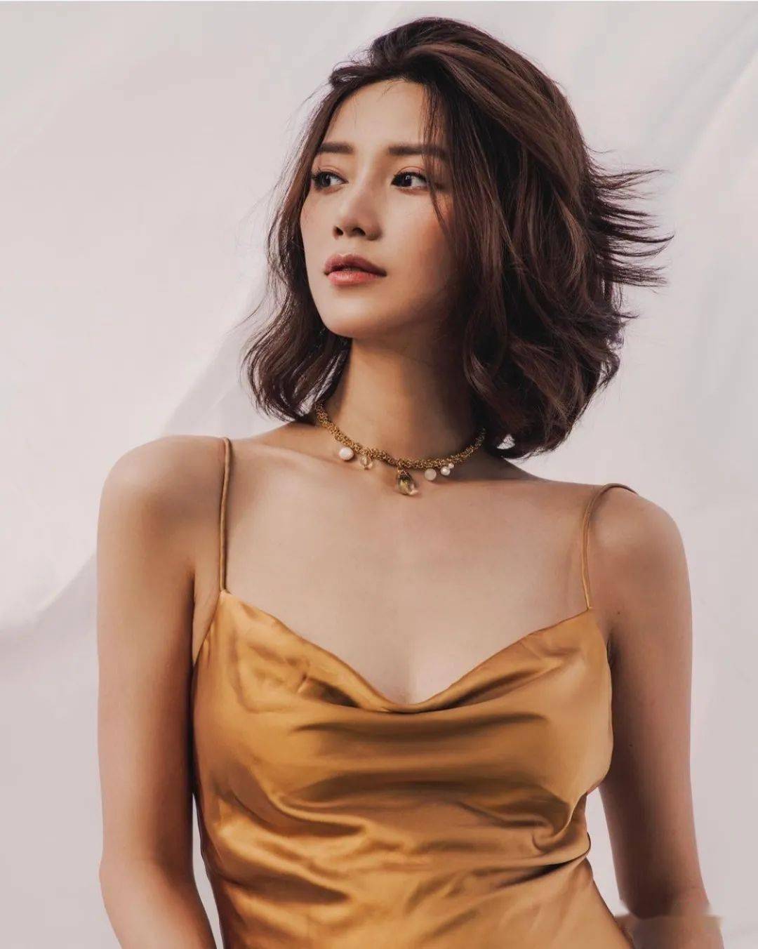 【百花体坛】华裔小姐大晒瑜伽照 身材性感又仙又美_倪晨曦