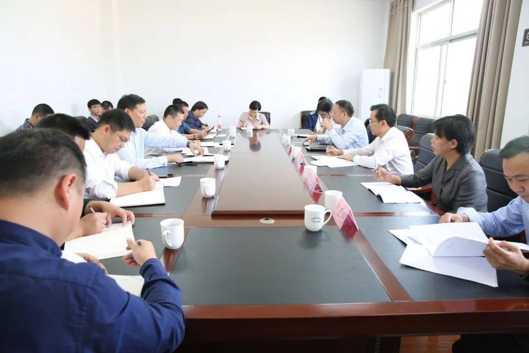 临海市农业农村局局长董立汇报了临海市低收入农户高水平全面小康攻坚