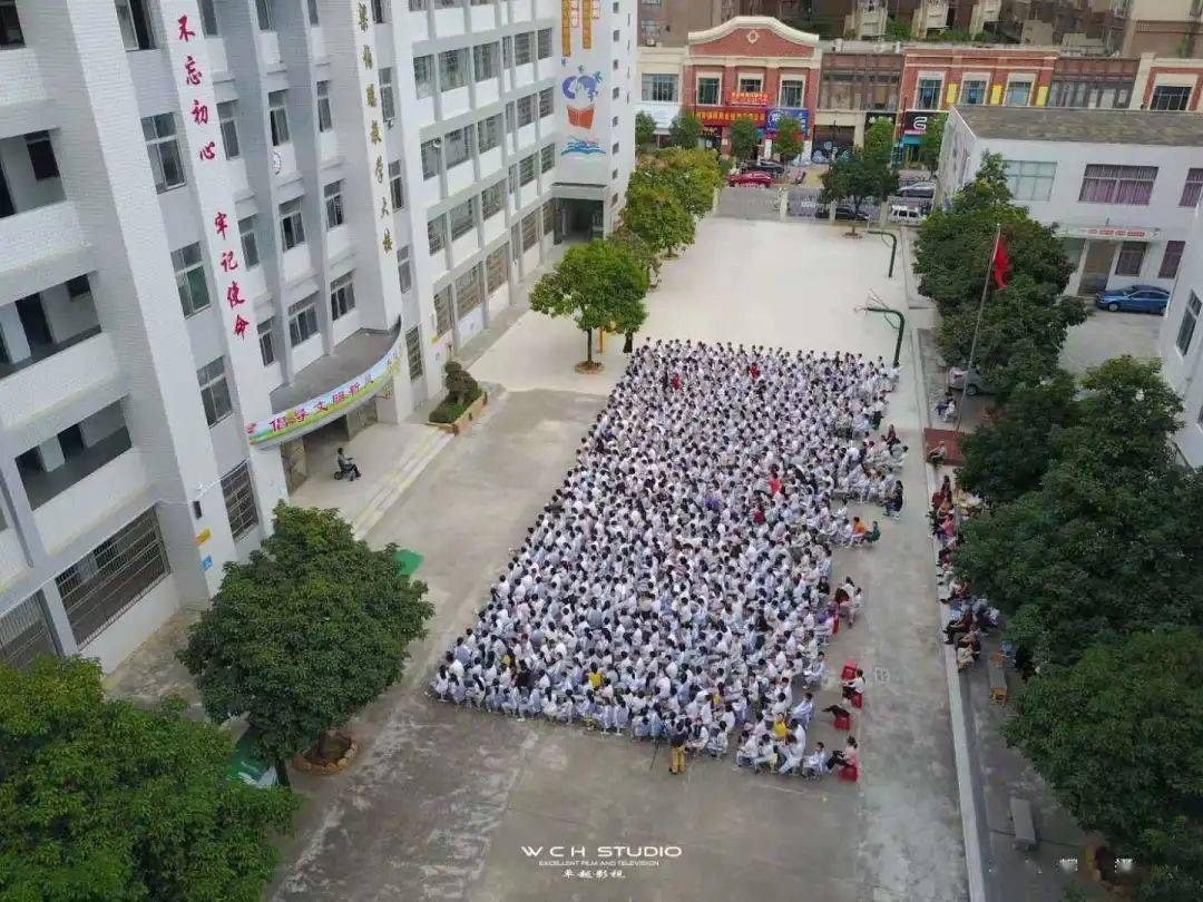 "你是美女英雄"丨蓝猫儿伯聪学校分享《奋斗吧,少年》