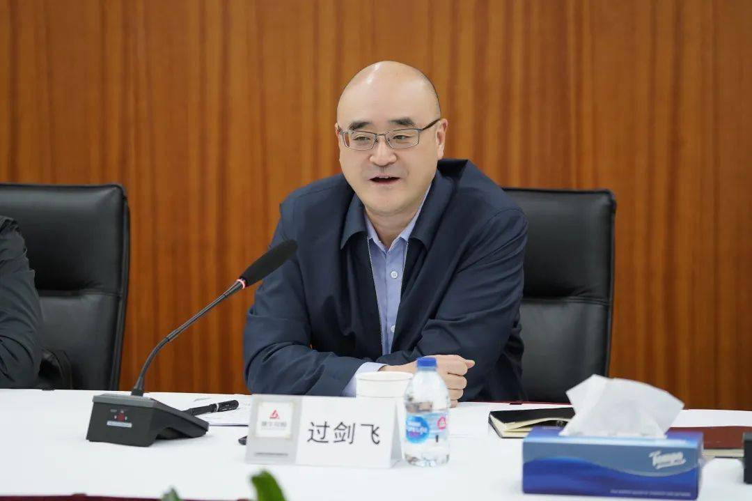 在久事集团党委书记,董事长过剑飞,党委副书记,总裁郑元湖的带领下