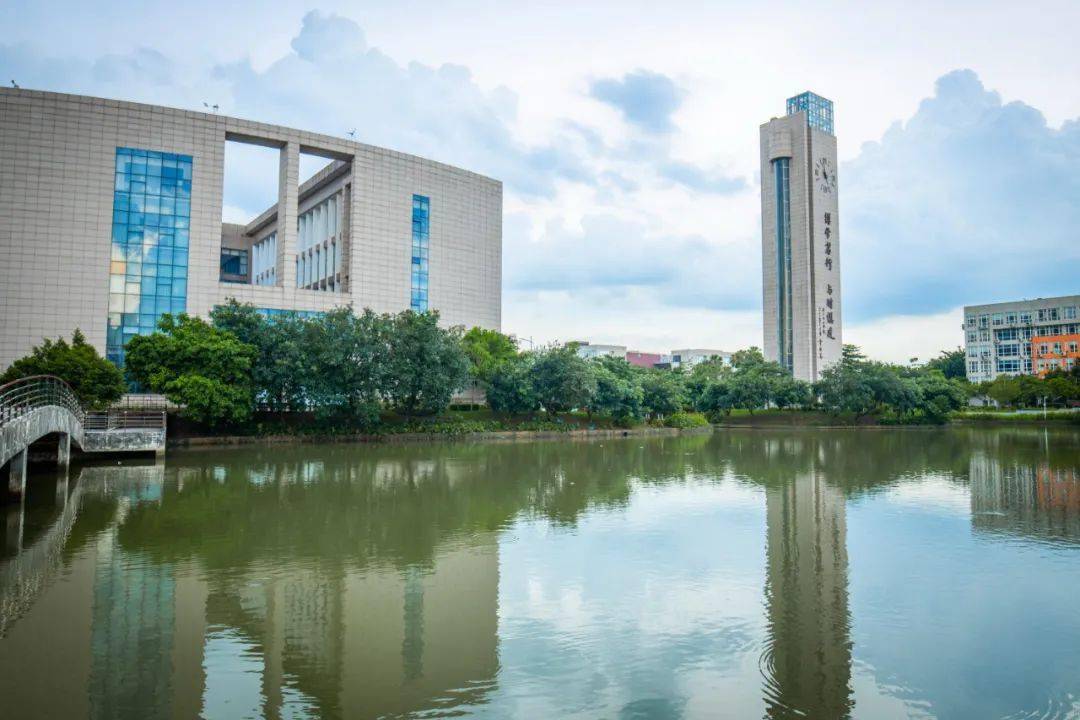 城校共长共荣的广大范例