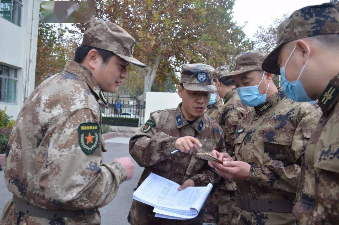 德州军分区副司令员邵新利到我县检查民兵调整改革工作