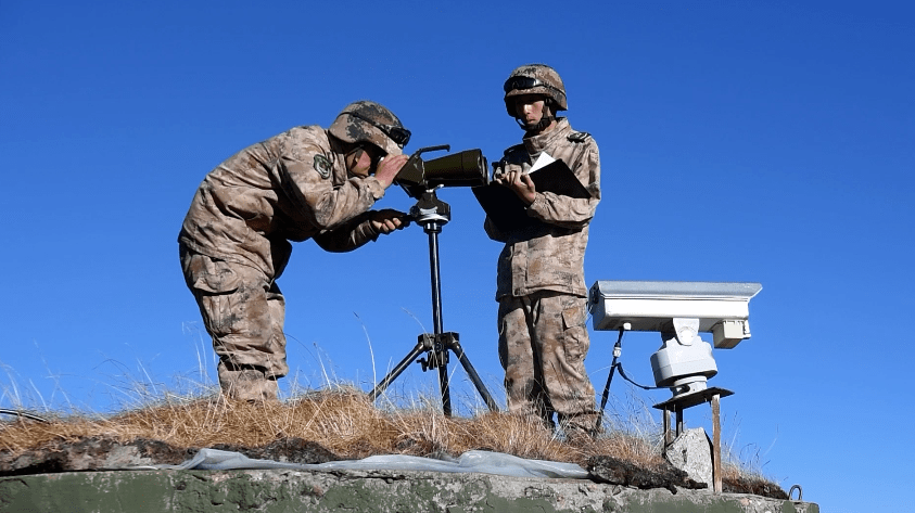 海拔4500多米,自热火锅安排上了!_边防