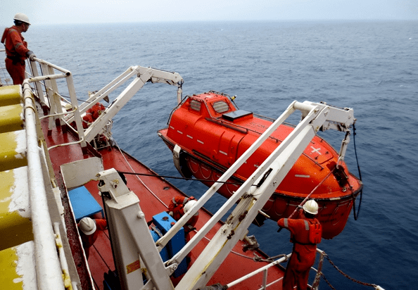 船舶吊放式救生艇承载释放装置海上事故的分析及预防