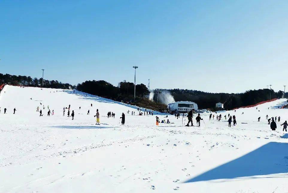 沈阳各大滑雪场开启试营业