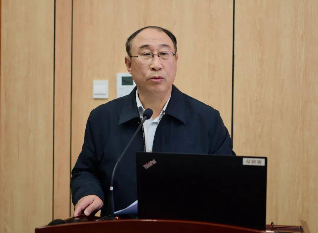 薛国强作总结发言.