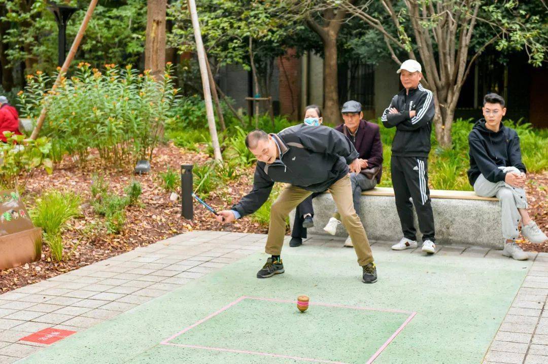 【九子游戏赛 老少皆宜欢乐多】