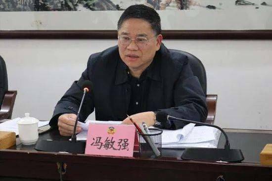 冯敏强,1962年4月生,广东高州人,曾任肇庆市怀集县委副书记,县长,县委