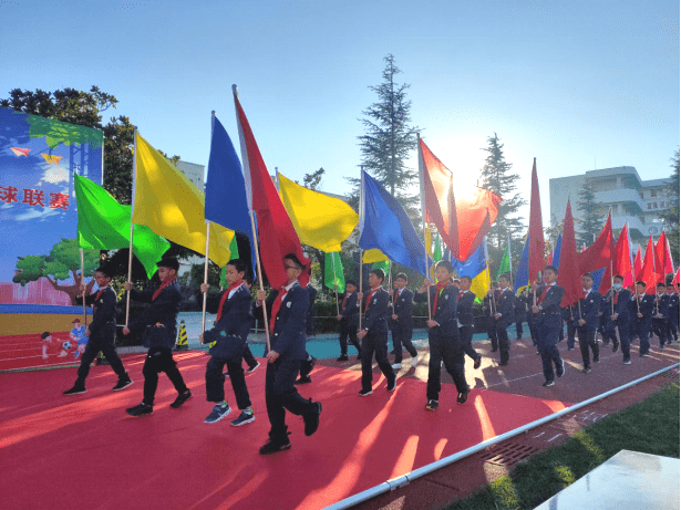 官渡区小板桥镇中学图片