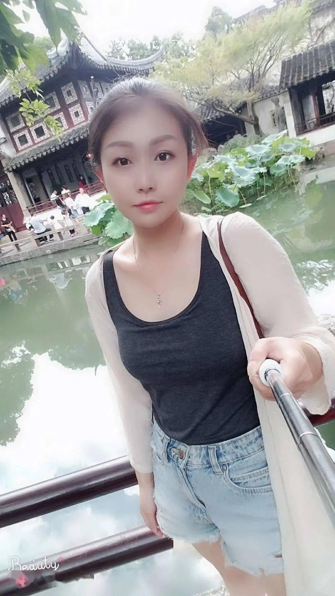 女生满脸jy的图图片