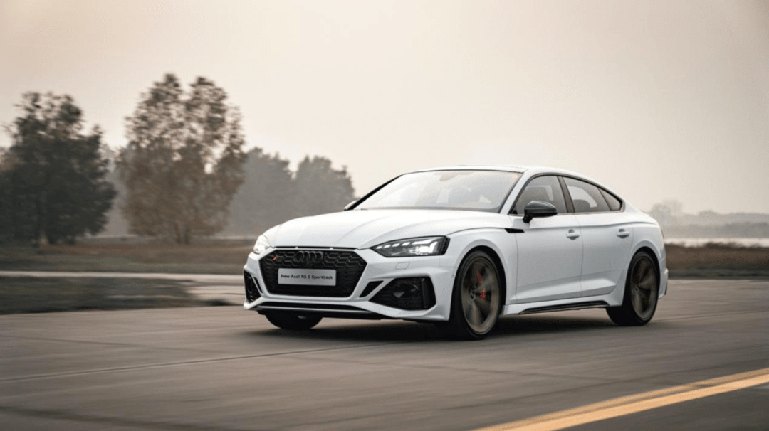 宜商,宜居,宜激情 "暴力绅士"新奥迪rs系列面面俱到占领性能高地