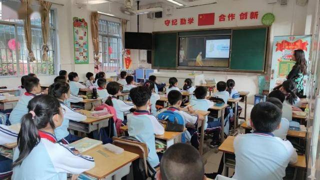越秀| 珍爱生命 · 拒绝毒品:大塘街禁毒宣讲走进中山三路小学