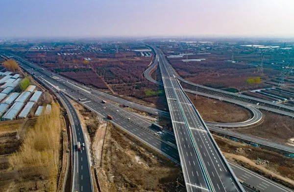 2018年,济南市政府工作报告提出,济南将加密高速路网建设,在原来"两环