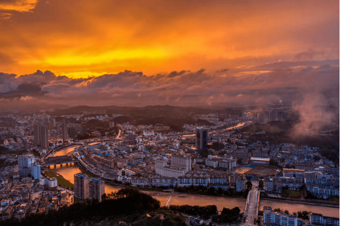 敬予岳西的第一份深情由你开卷执笔