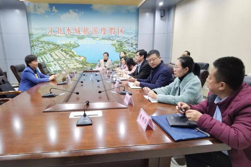 市委宣讲团成员,市委讲师团团长葛海燕到市住建系统和