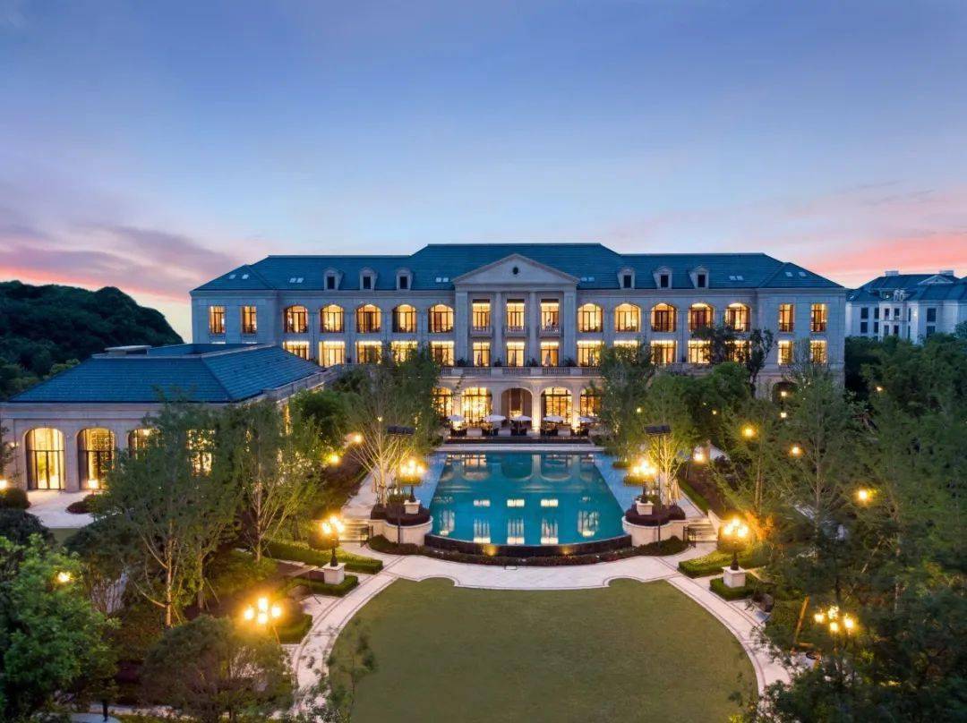 德清莫干山尊蓝山居,绿城第二家自主运营酒店诞生!_手机搜狐网