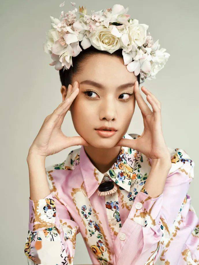 精彩》 november 2020曹紫微02>点击查看大图 王碧盈 | 戴嘉琦 | 白