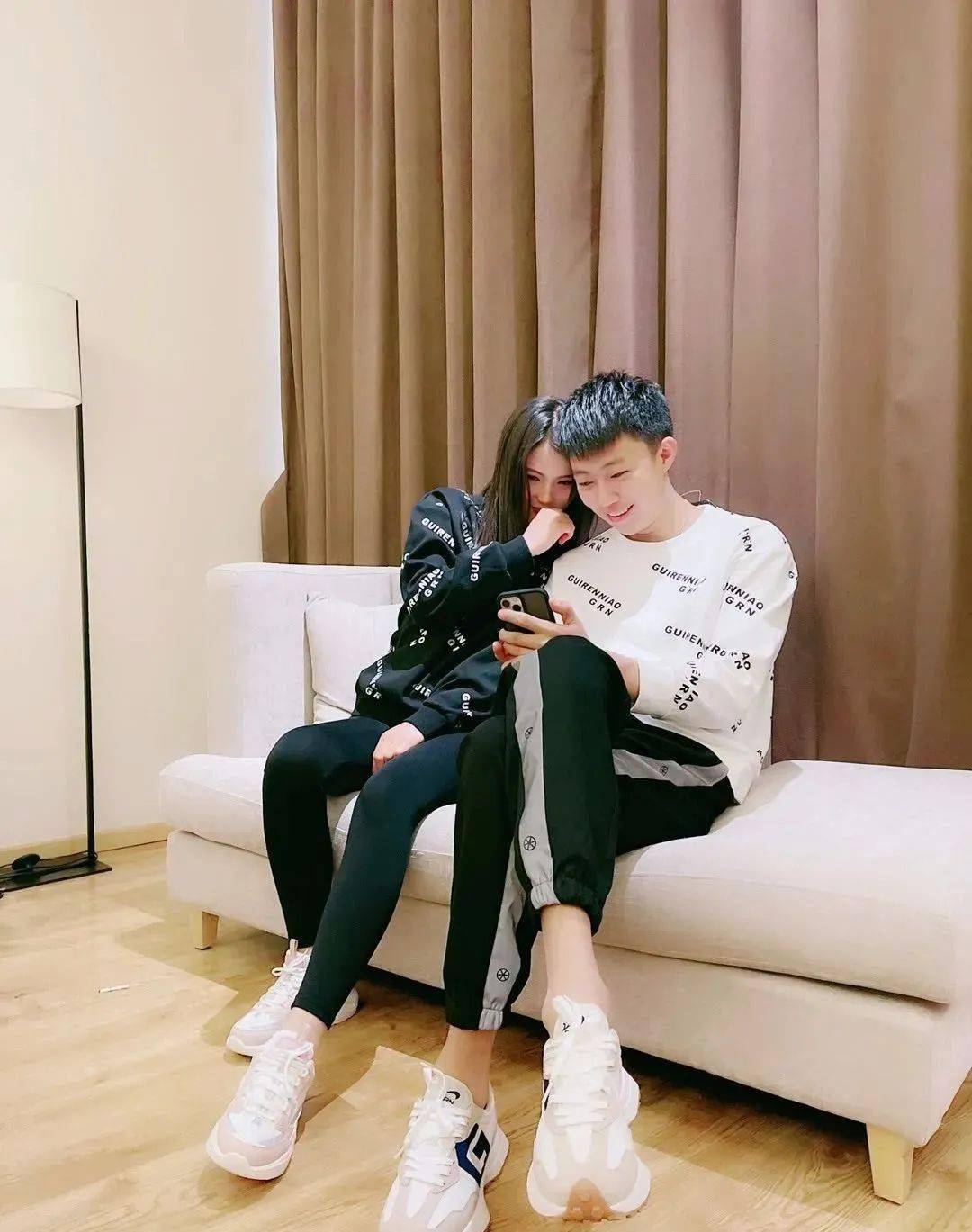 亿人健哥公开新恋情,女友出镜!