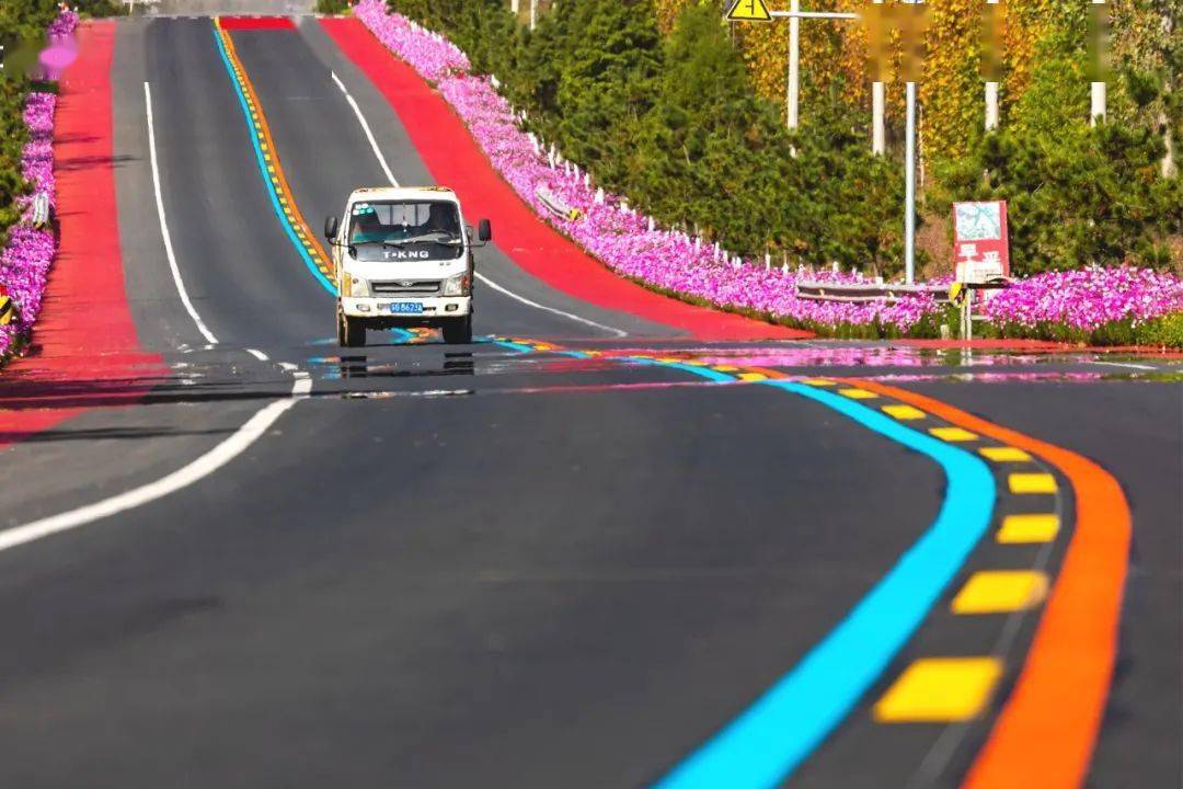 网红打卡地这样的彩虹大道你心动吗