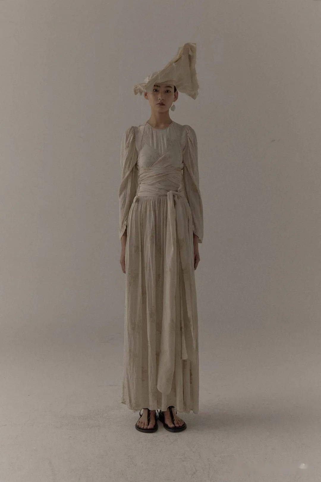 中国设计师umawang2021春夏系列真正践行浪漫主义的古典主义者