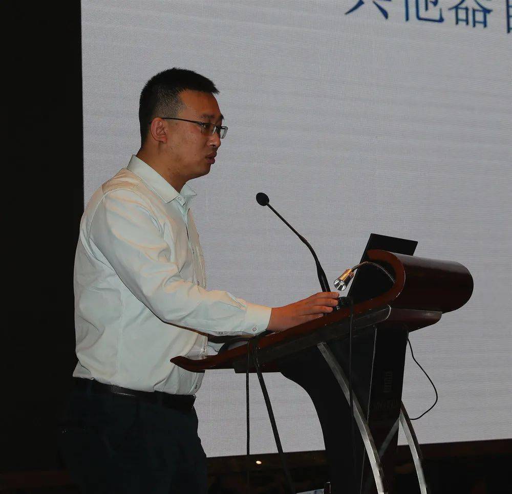 杨坡作讲座哈尔滨医科大学附属第三医院介入科副主任刘岩作讲座我院