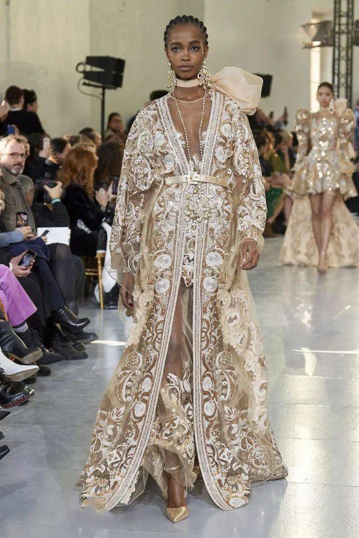 设计师eliesaab艾莉萨博一个为女人而生的男人以奢华高贵优雅迷人的