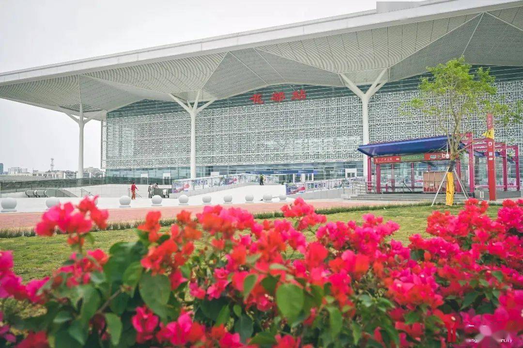 将采用"清城-花都-白云机场北"贯通运营广州东环城际最高速度160公里