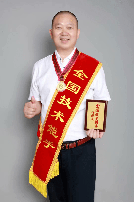 沈明辉:31年从厨生涯,将一般食物做出独一无二