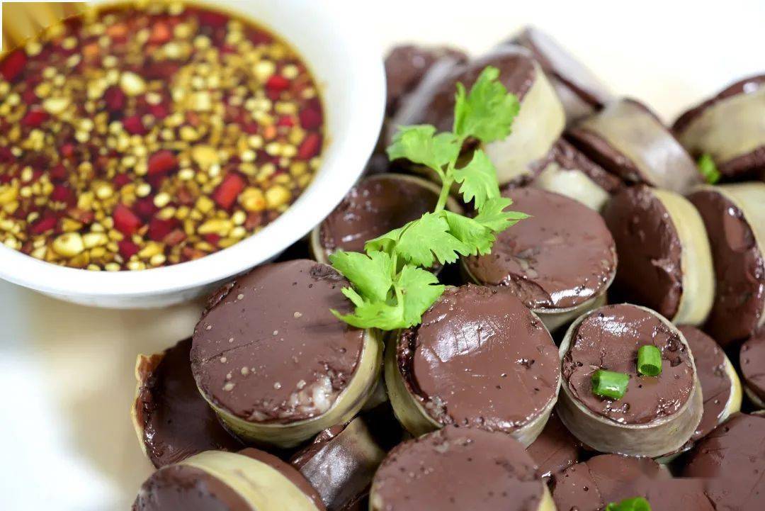 【文旅】@丁真,快来新田吃扎肉,放牛,赛马的地方管够!