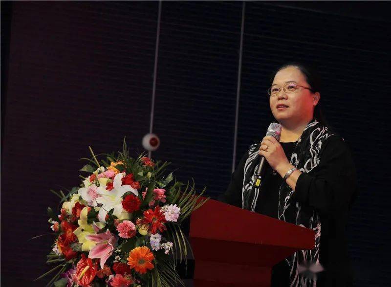 杭州市时代小学副校长郦云,河北省名师张红艳,全国十佳优秀班主任李迪