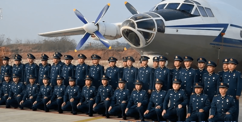 空降兵复退告别军旅生涯投身地方建设