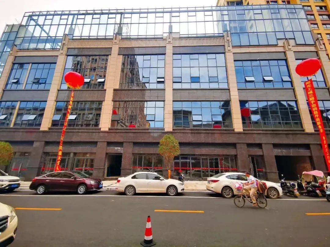 洪雅楼市入股不亏阳光上城商区正低调崛起