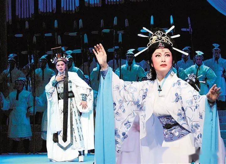 前排左四为梅兰芳,左三为潮剧演员姚璇秋,左五为潮剧演员洪妙.  马乔