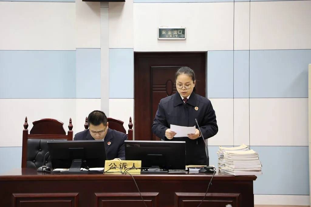 日常生活开支,被查后退缴赃款,这个交通运输局局长获刑三年半_何健华