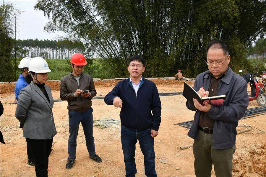 自治区督察组到忻城县检查城镇污水处理厂建设运行情况